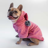 Felpa in Pile con Cappuccio e Pon Pon Rossa